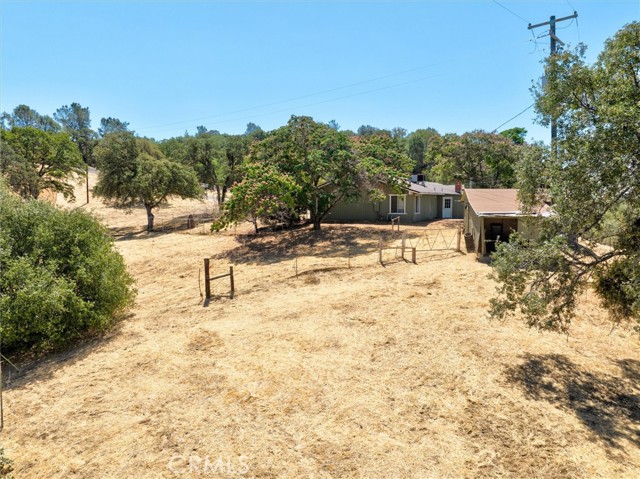 37876 Road 600, Raymond CA: https://media.crmls.org/medias/9cfe52d6-bf6a-4fda-a345-9ec6c87cd13a.jpg