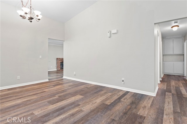 Image 14 of 37 For 39781 Pin Oak Court