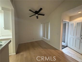 Detail Gallery Image 7 of 13 For 3851 Amberly Dr #E,  Inglewood,  CA 90305 - 3 Beds | 2 Baths