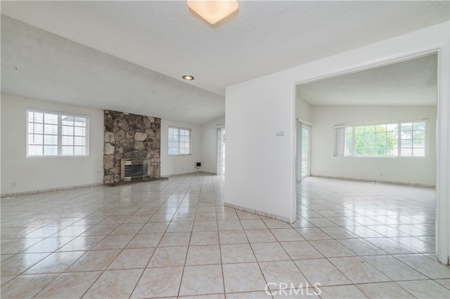 Image 8 of 40 For 1003 Rodilee Avenue