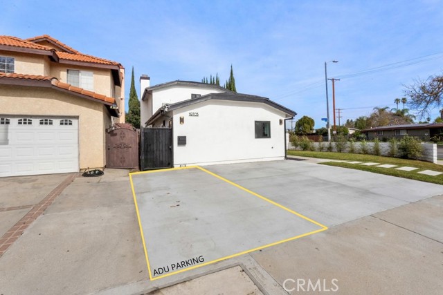 Detail Gallery Image 12 of 14 For 19703 Blythe St, Winnetka,  CA 91306 - 1 Beds | 1 Baths