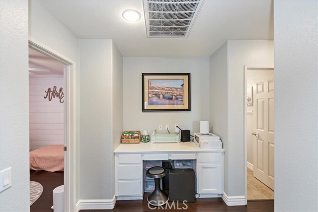 7416 Mayfield Street, Eastvale CA: https://media.crmls.org/medias/9cffc626-dae9-454d-b57b-576cef880201.jpg