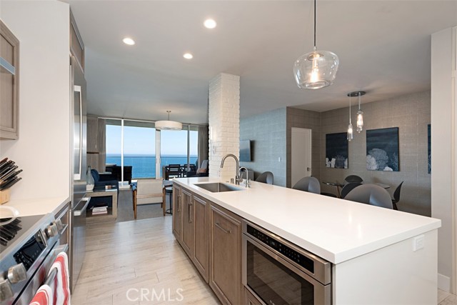 Detail Gallery Image 19 of 43 For 31755 Coast #403,  Laguna Beach,  CA 92651 - 2 Beds | 2 Baths