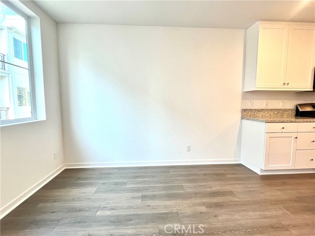1000 N Tangent Privado, Ontario CA: https://media.crmls.org/medias/9d007c88-c7c5-4045-8211-1052f89395a1.jpg