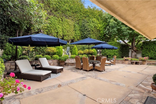 844 Temple Hills Drive, Laguna Beach CA: https://media.crmls.org/medias/9d00bbbe-650d-4512-85a2-3093c0bb823b.jpg