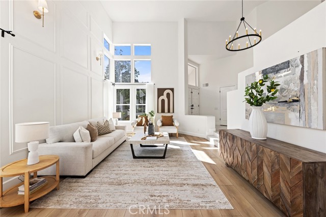 Detail Gallery Image 8 of 47 For 910 S Barton Ct, Anaheim,  CA 92808 - 4 Beds | 4/1 Baths