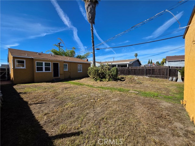 Detail Gallery Image 5 of 7 For 3824 Clark Ave, Long Beach,  CA 90808 - 2 Beds | 1 Baths