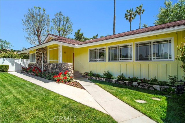 Detail Gallery Image 4 of 48 For 4510 Triste Pl, Tarzana,  CA 91356 - 4 Beds | 3 Baths