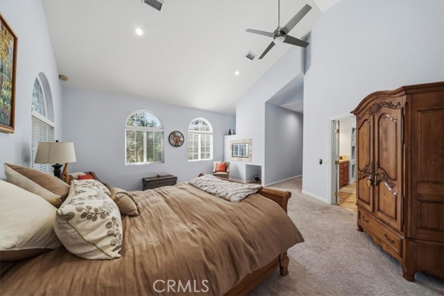 Detail Gallery Image 26 of 44 For 27312 Little Bear, Lake Arrowhead,  CA 92317 - 4 Beds | 4/1 Baths