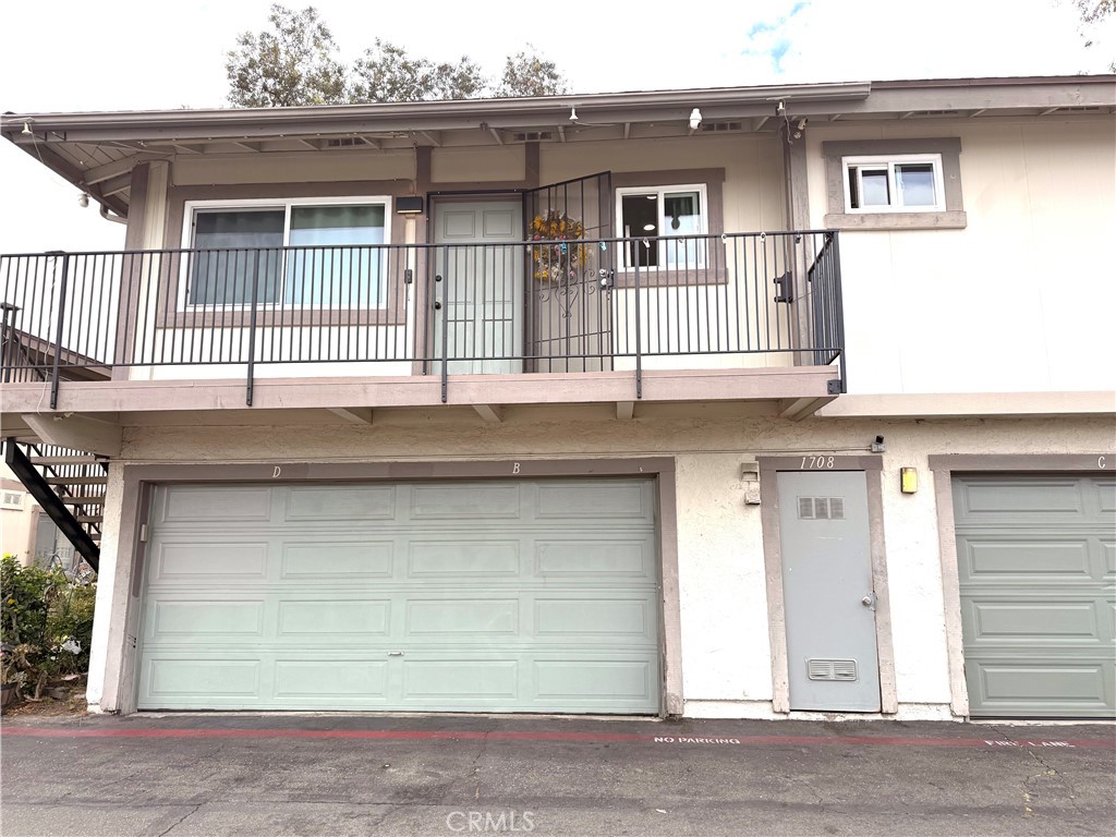 Quadruplex at 1708 Normandy Place