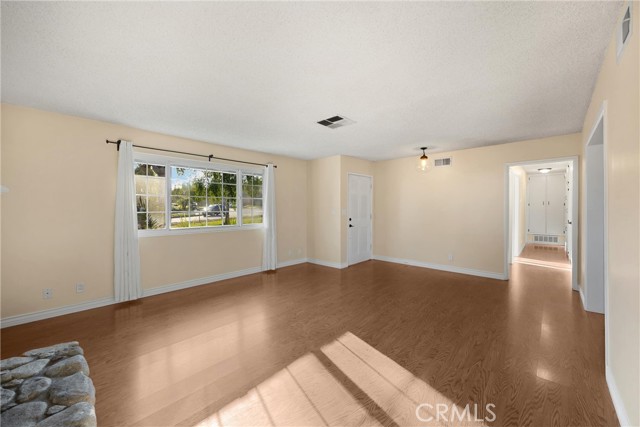 5939 Etiwanda Ave, Rancho Cucamonga CA: https://media.crmls.org/medias/9d031f96-18d6-4e4a-9786-514a27087d94.jpg