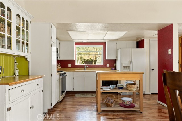 Detail Gallery Image 9 of 31 For 337 Lookout Dr, Twin Peaks,  CA 92391 - 3 Beds | 2 Baths