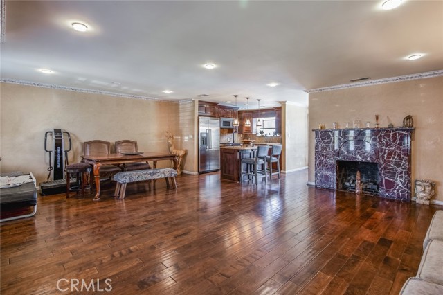 Detail Gallery Image 3 of 30 For 8266 Fontana St, Downey,  CA 90241 - 2 Beds | 1 Baths