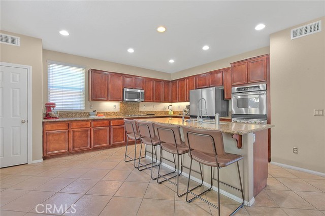 Detail Gallery Image 2 of 42 For 36644 Bay Hill Dr, Beaumont,  CA 92223 - 4 Beds | 3/1 Baths