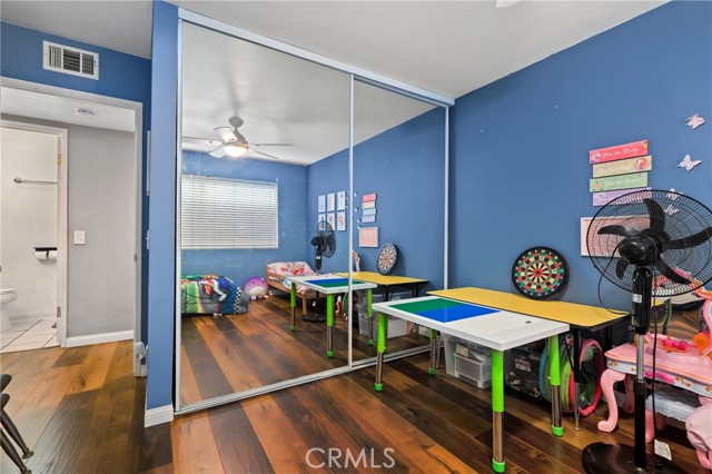 Detail Gallery Image 14 of 26 For 1094 Cabrillo Park a,  Santa Ana,  CA 92701 - 2 Beds | 1/1 Baths