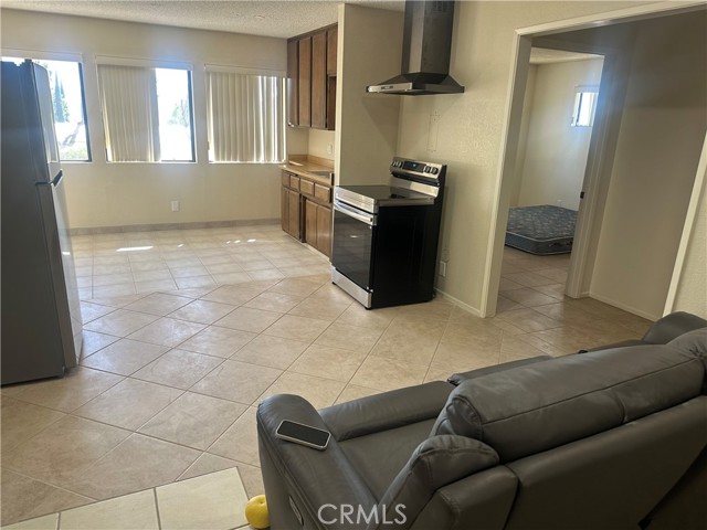 Image 1 of 2 For 4140 Mockingbird Lane