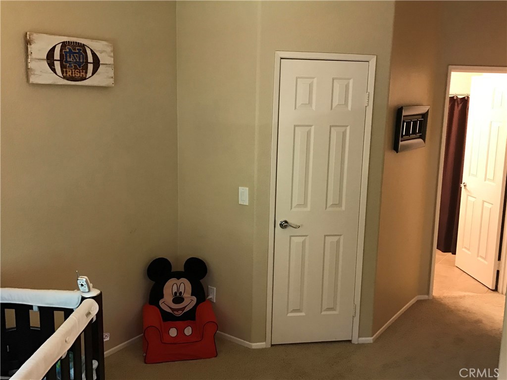 https://media.crmls.org/medias/9d05f943-2064-4bc8-b53e-b8d169442f0b.jpg?preset=X-Large