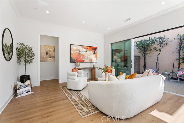 Detail Gallery Image 9 of 30 For 124 Hargrove, Irvine,  CA 92620 - 3 Beds | 2/1 Baths