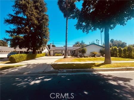 22252 Bassett Street, Canoga Park CA: https://media.crmls.org/medias/9d061bf1-e223-4ac7-a778-417d243e3ca6.jpg