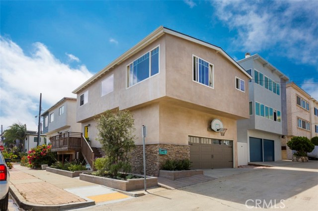 332 1st Place, Manhattan Beach, California 90266, 3 Bedrooms Bedrooms, ,1 BathroomBathrooms,Residential,Sold,1st,SB18192654