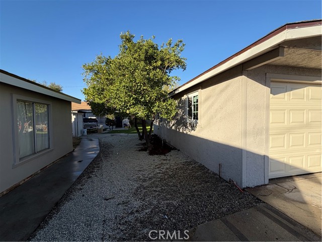 Detail Gallery Image 3 of 6 For 8865 Main, Jurupa Valley,  CA 92509 - – Beds | – Baths