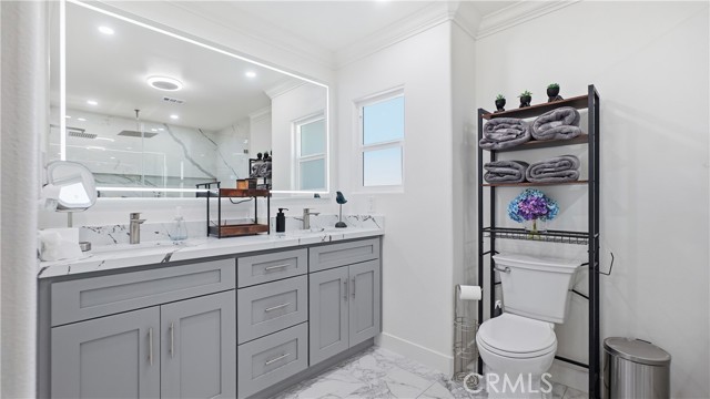 Detail Gallery Image 19 of 32 For 11179 Pala, Jurupa Valley,  CA 91752 - 5 Beds | 4 Baths