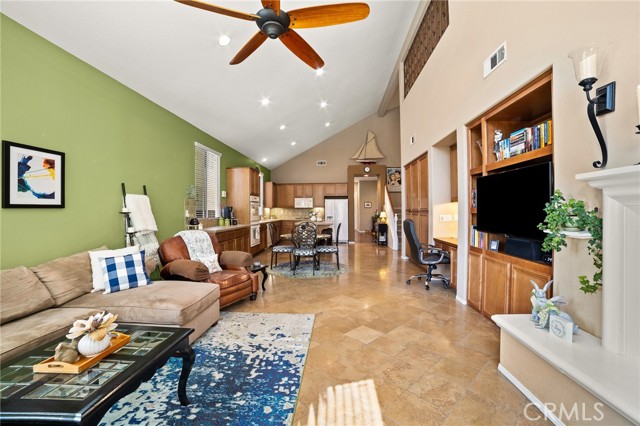 Detail Gallery Image 10 of 38 For 36326 Mustang Spirit Ln, Wildomar,  CA 92595 - 4 Beds | 3 Baths