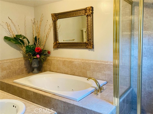 Detail Gallery Image 12 of 19 For 1302 Calgary Dr, Lake Arrowhead,  CA 92352 - 3 Beds | 2/1 Baths