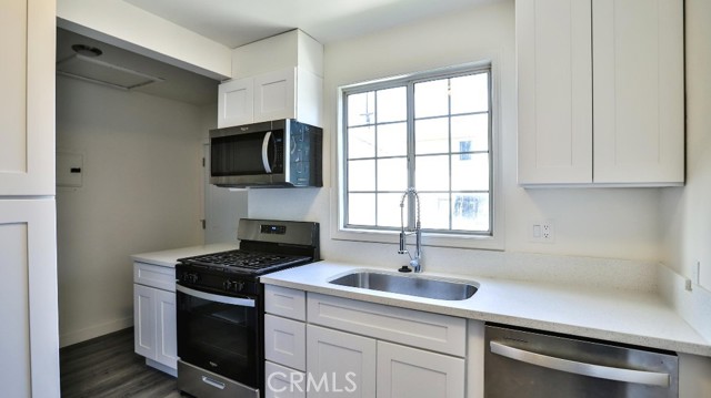 515 S Van Ness Avenue, Santa Ana CA: https://media.crmls.org/medias/9d089b13-8415-40b2-b4bf-a6d7f1b1662b.jpg