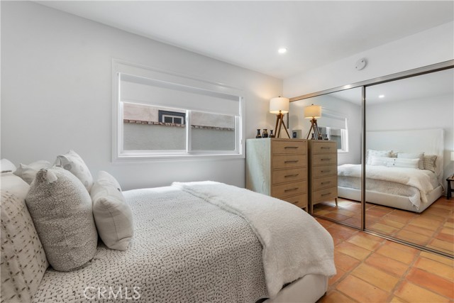 304 Larkspur Avenue, Corona del Mar CA: https://media.crmls.org/medias/9d0939d7-7ceb-4ce0-a0c2-f21ccafc91ad.jpg