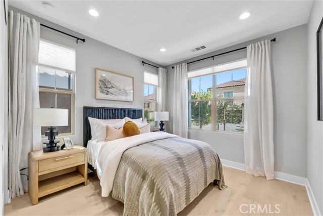 218 Collino, Irvine CA: https://media.crmls.org/medias/9d093da8-ea78-454f-b01c-437c04f7cca6.jpg