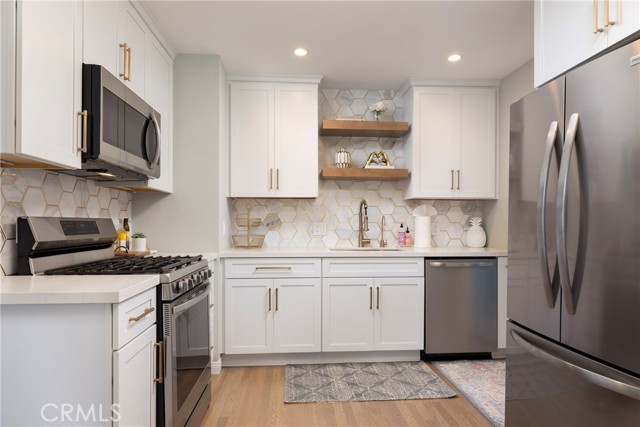 242 San Rafael Avenue, Santa Barbara CA: https://media.crmls.org/medias/9d0a52ce-339c-4950-a8bc-f5c856edb770.jpg