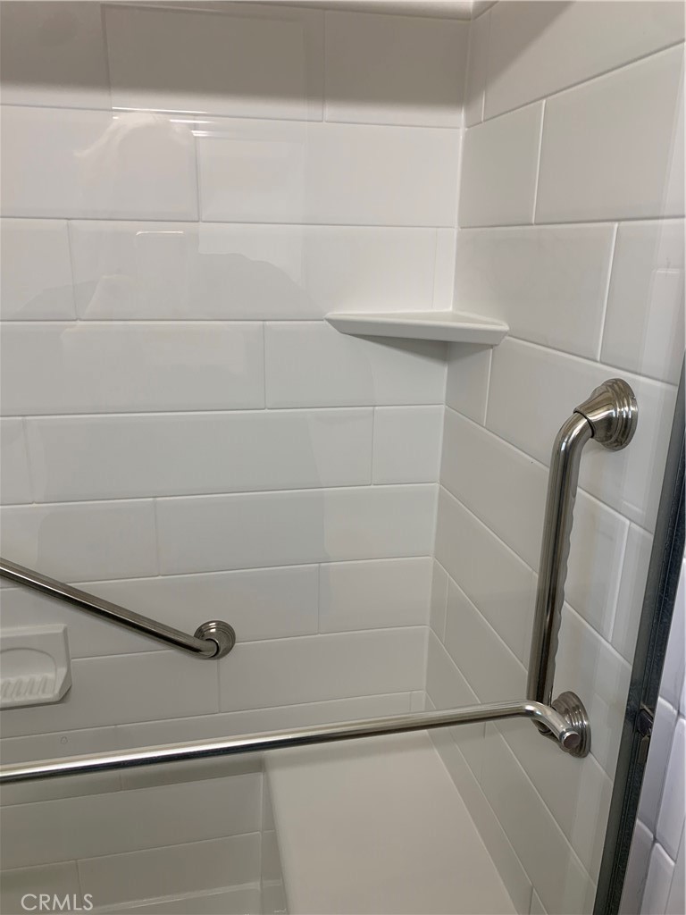 https://media.crmls.org/medias/9d0ab3da-0fc2-46f0-a3dc-dbfe3bc242d4.jpg?preset=X-Large