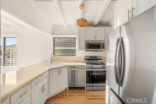 Detail Gallery Image 12 of 36 For 170 Mcaulay, Laguna Beach,  CA 92651 - 3 Beds | 1/1 Baths