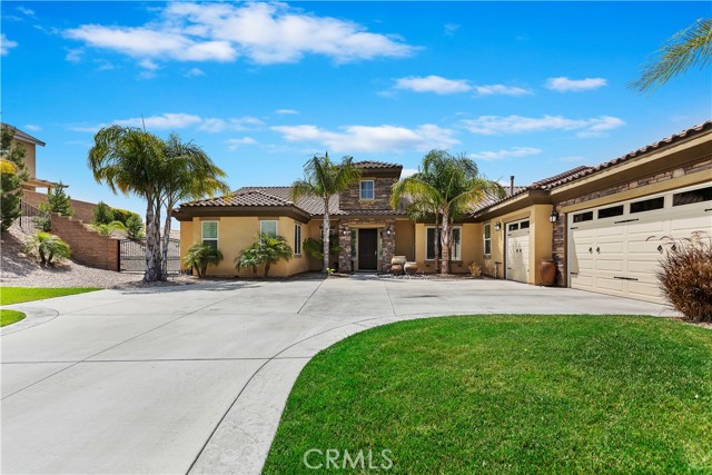 Detail Gallery Image 5 of 51 For 3090 Crystal Ridge Ln, Colton,  CA 92324 - 4 Beds | 3/1 Baths