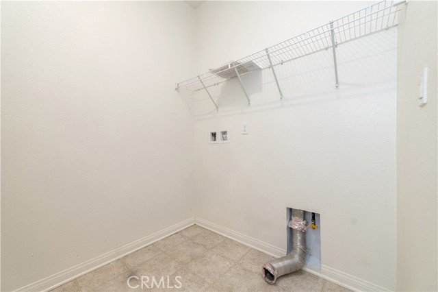 Detail Gallery Image 12 of 38 For 19946 Cara Cara, Riverside,  CA 92507 - 4 Beds | 2 Baths