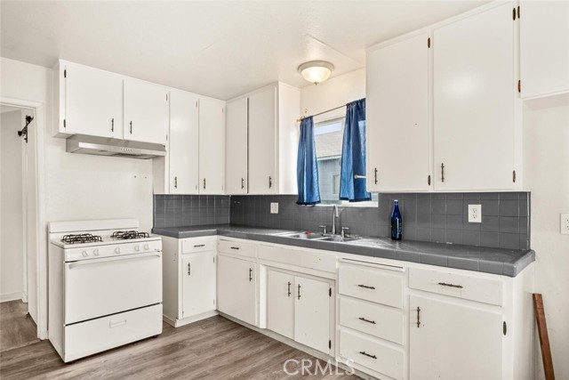 Detail Gallery Image 8 of 21 For 2718 El Noble Ave, Oroville,  CA 95966 - 3 Beds | 2 Baths