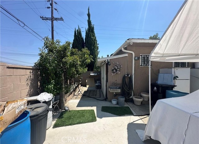 Detail Gallery Image 18 of 21 For 10673 Saticoy, Sun Valley,  CA 91352 - 3 Beds | 1 Baths