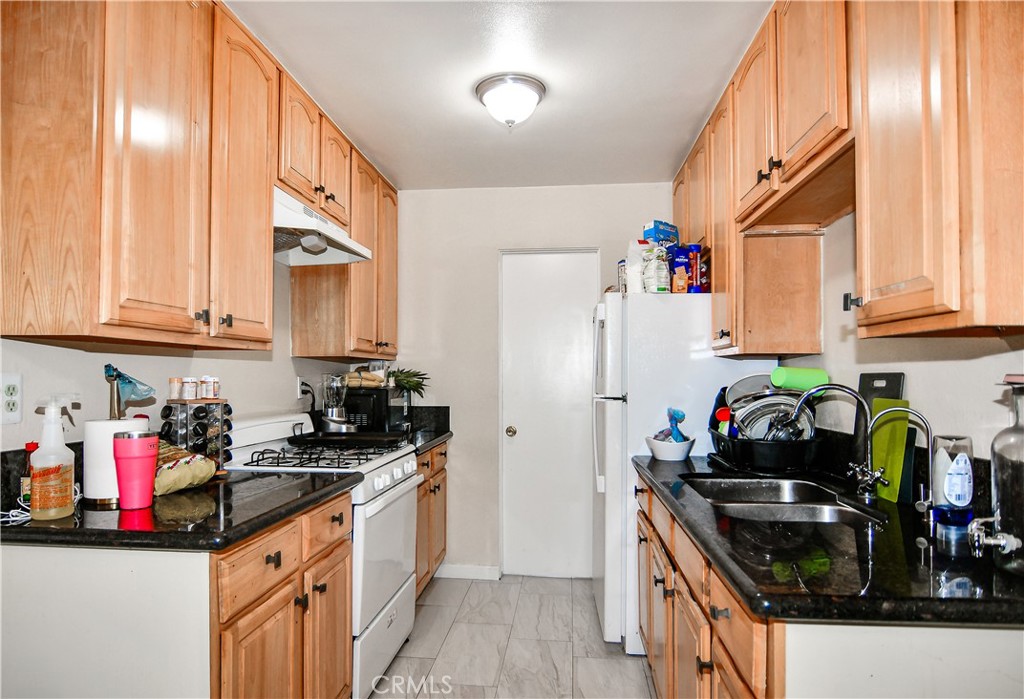 MLS #OC26160223 image #9