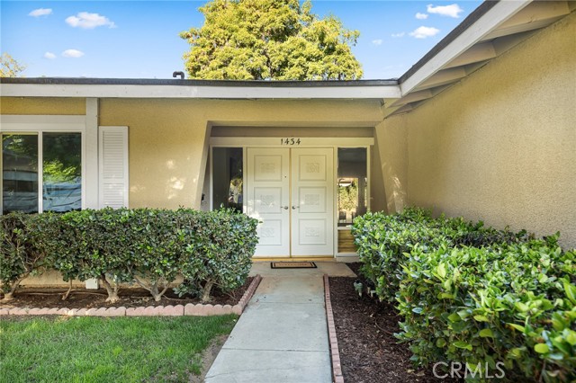 Detail Gallery Image 3 of 32 For 1434 Fulbright Ave, Redlands,  CA 92373 - 3 Beds | 2 Baths