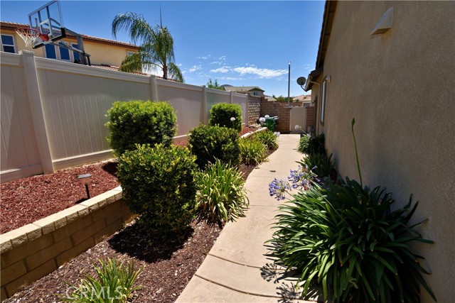 32458 Daisy Drive, Winchester CA: https://media.crmls.org/medias/9d0df437-2a04-4d62-8d25-e98745709c08.jpg