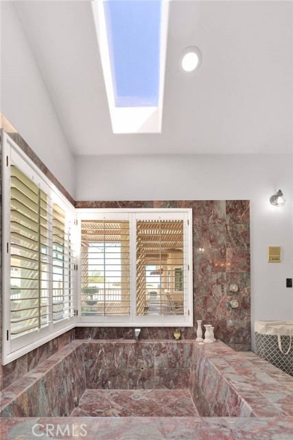 Detail Gallery Image 28 of 62 For 12546 Autumn Leaves Ave, Victorville,  CA 92395 - 5 Beds | 3/1 Baths