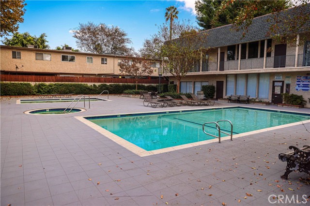 Detail Gallery Image 33 of 34 For 17053 Roscoe Bld #1,  Northridge,  CA 91325 - 2 Beds | 2 Baths