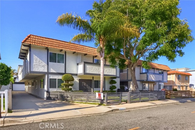 2217 Curtis Avenue, Redondo Beach, California 90278, 2 Bedrooms Bedrooms, ,1 BathroomBathrooms,Residential,Sold,Curtis,SB22069328