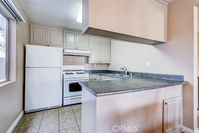 Detail Gallery Image 9 of 23 For 1623 Carver St, Redondo Beach,  CA 90278 - 3 Beds | 1/1 Baths