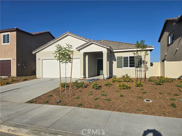 Detail Gallery Image 1 of 11 For 13864 Vantage St, Moreno Valley,  CA 92555 - 4 Beds | 3 Baths