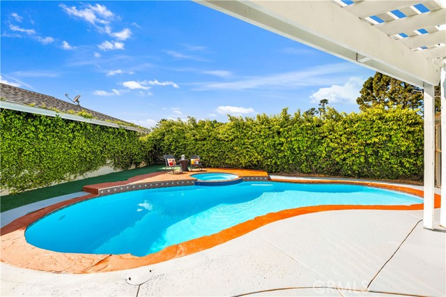 450 Anchor Way, Carlsbad CA: https://media.crmls.org/medias/9d107480-e86a-4d21-9e97-33fe7a38a638.jpg