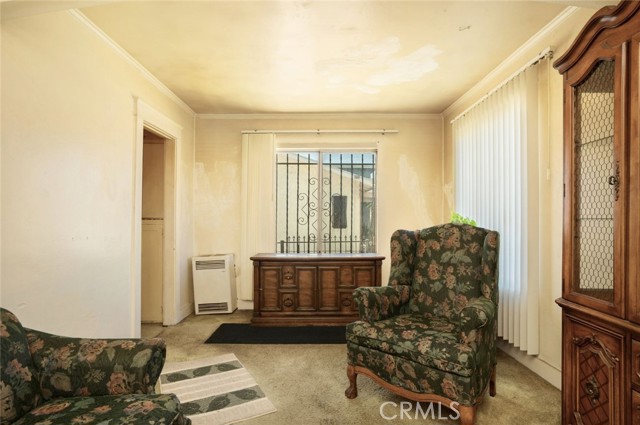 632 E 87th, Los Angeles CA: https://media.crmls.org/medias/9d10fa18-bae4-4b39-9345-ae6f28386a17.jpg