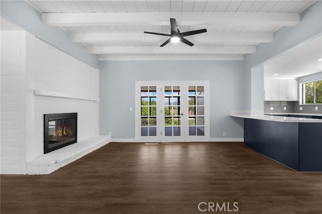 220 W Highland Avenue, Redlands CA: https://media.crmls.org/medias/9d11083f-235b-4a8b-8445-a0a9b79f4b1f.jpg