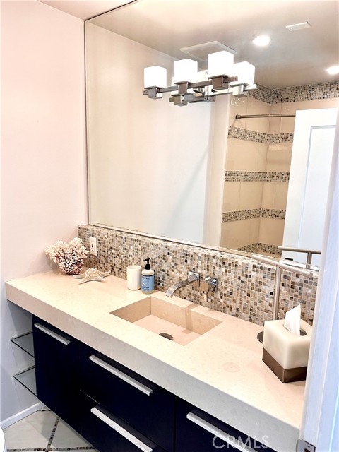 Detail Gallery Image 23 of 25 For 8374 Yucca Trl, Los Angeles,  CA 90046 - 4 Beds | 3/1 Baths